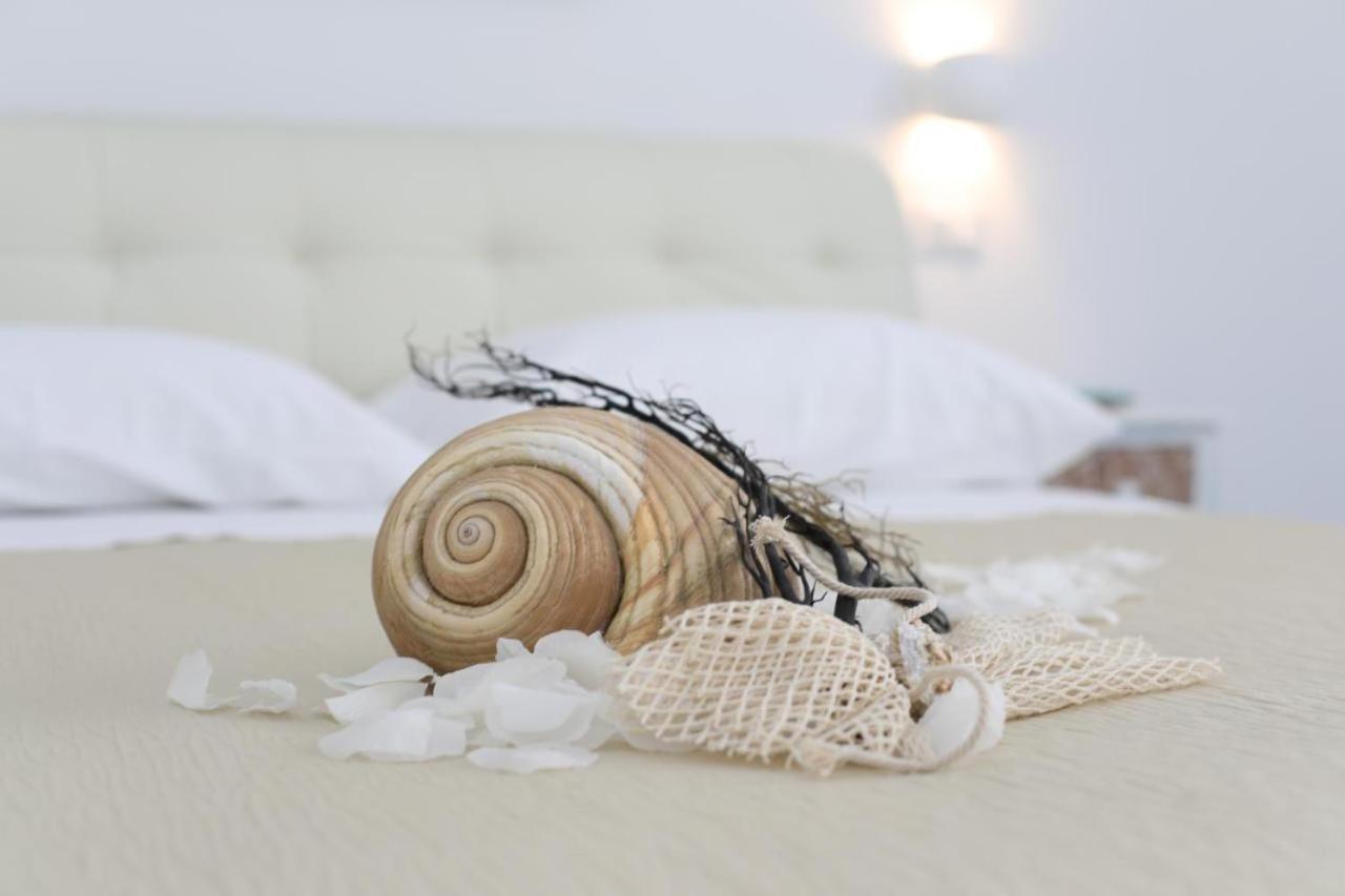 White Aurora Rooms Porto Cesareo Exterior photo
