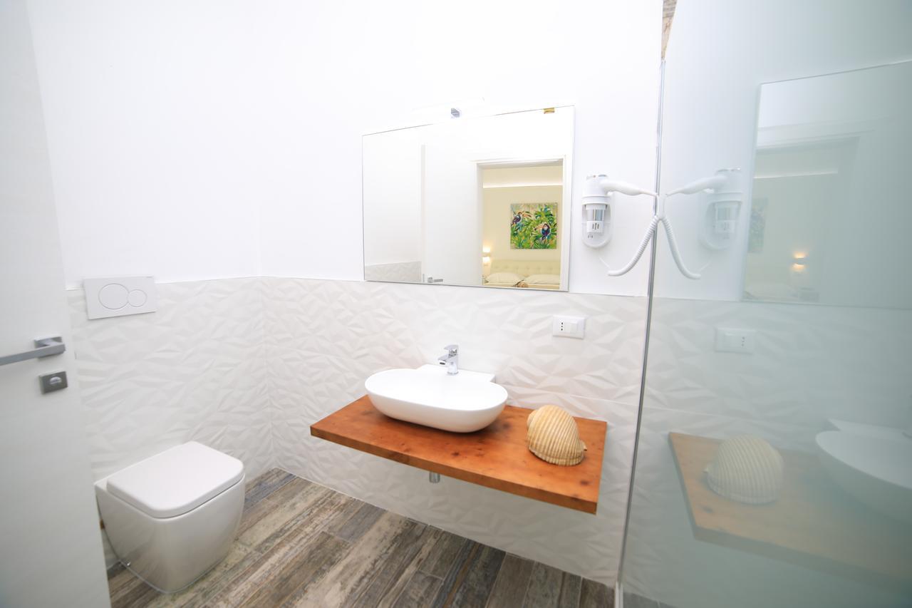 White Aurora Rooms Porto Cesareo Exterior photo
