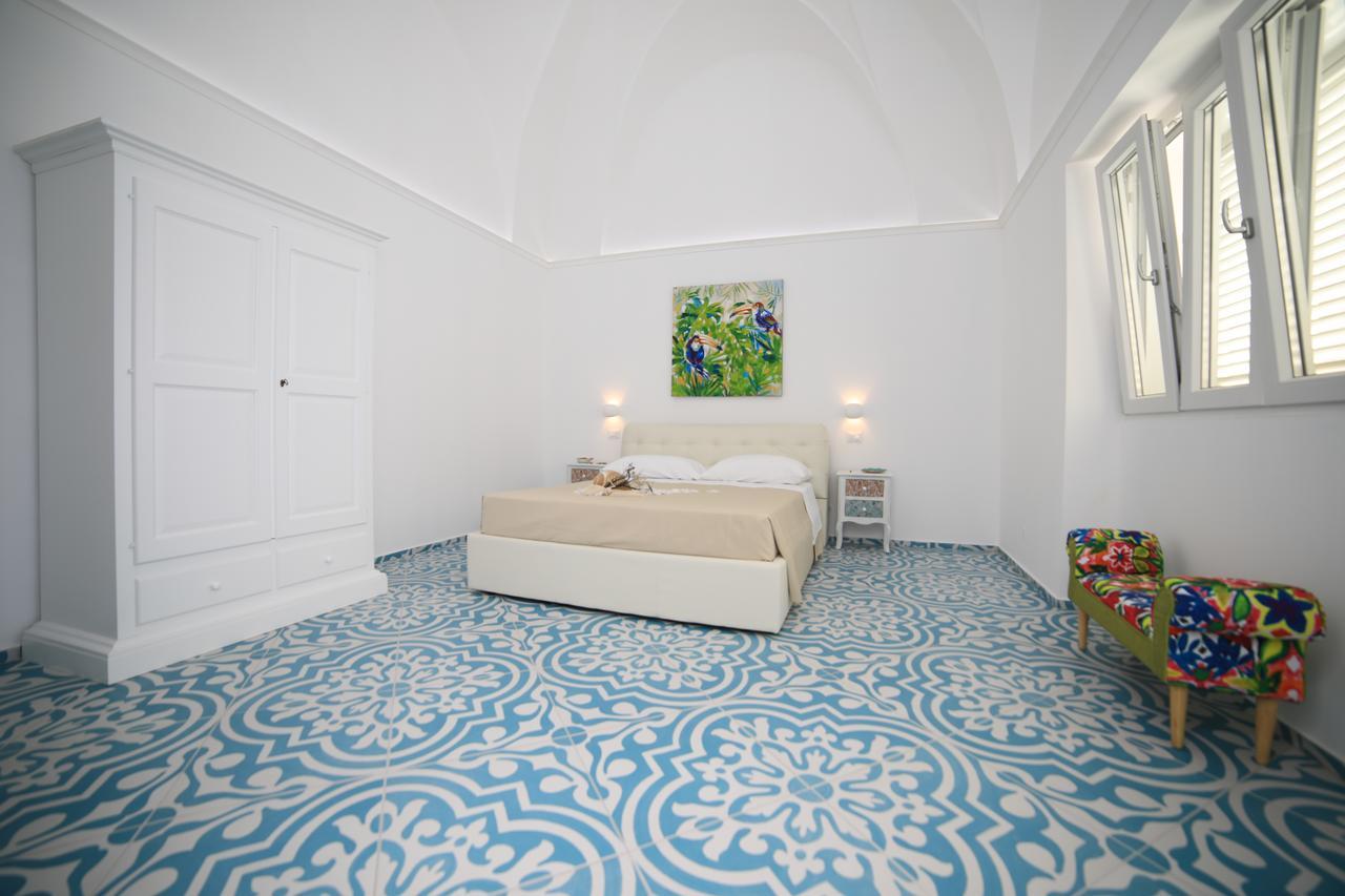 White Aurora Rooms Porto Cesareo Exterior photo