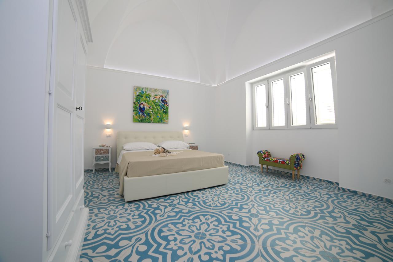 White Aurora Rooms Porto Cesareo Exterior photo