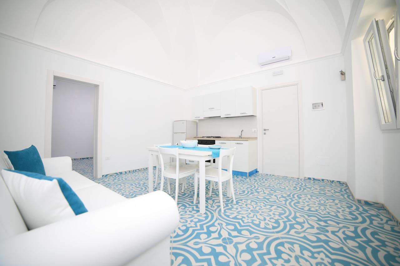White Aurora Rooms Porto Cesareo Exterior photo