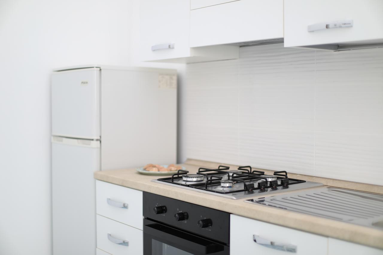 White Aurora Rooms Porto Cesareo Exterior photo