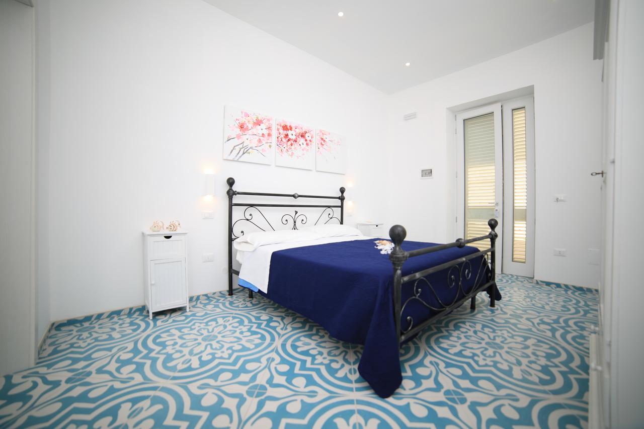 White Aurora Rooms Porto Cesareo Exterior photo