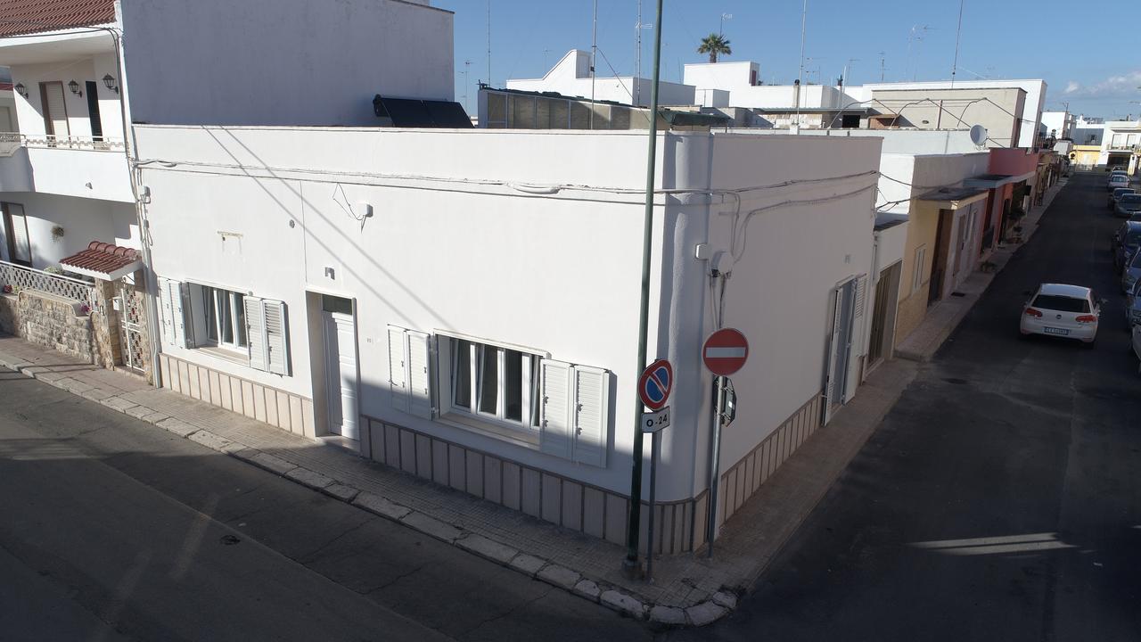 White Aurora Rooms Porto Cesareo Exterior photo